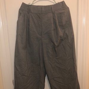 Gray, pleated trousers, size 10